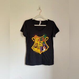 Dogwarts Harry Potter Themed Graphic Tee Shirt V-Neck Size M